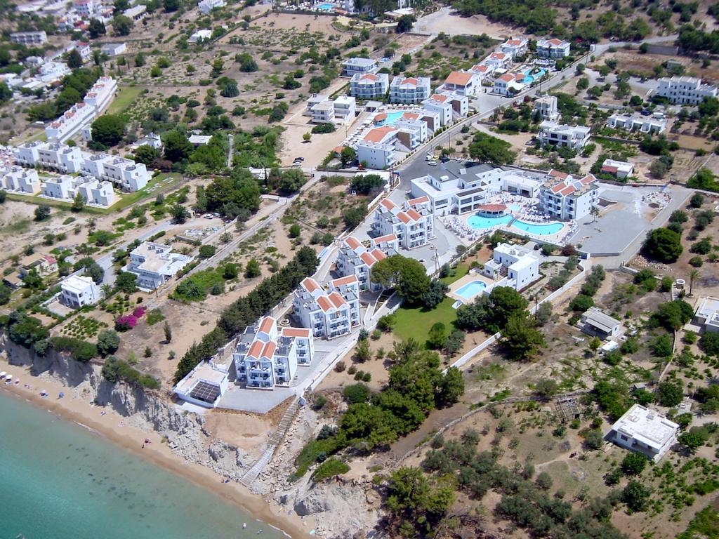 Lindia Thalassa Pefki  Luaran gambar