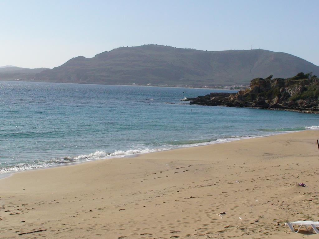 Lindia Thalassa Pefki  Luaran gambar